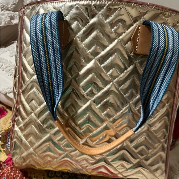 Consuela Evadney Classic
Tote. New print for Summer NEW Gold. 5 star reviews - Picture 11 of 15